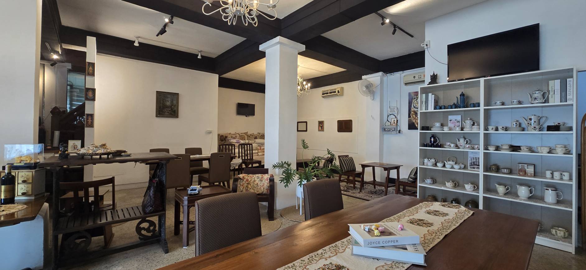 Dining Area Wide