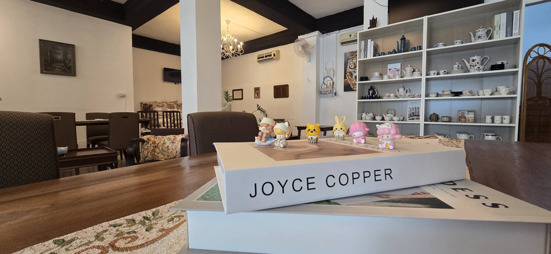 Figurines Table